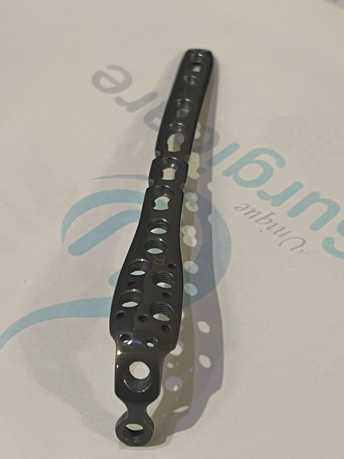 Locking  olecranon plate titanium